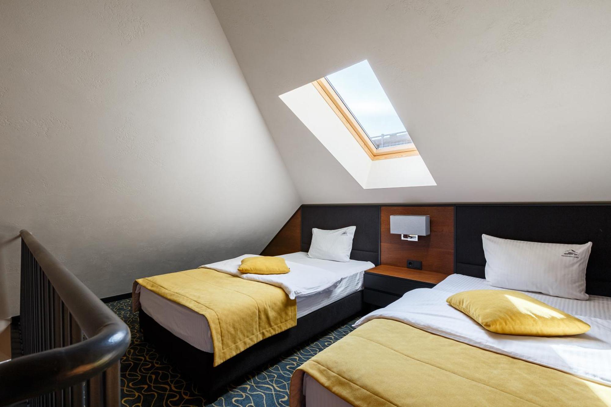 Ведмежа Гора Panorama Spa Resort Yaremche Room photo