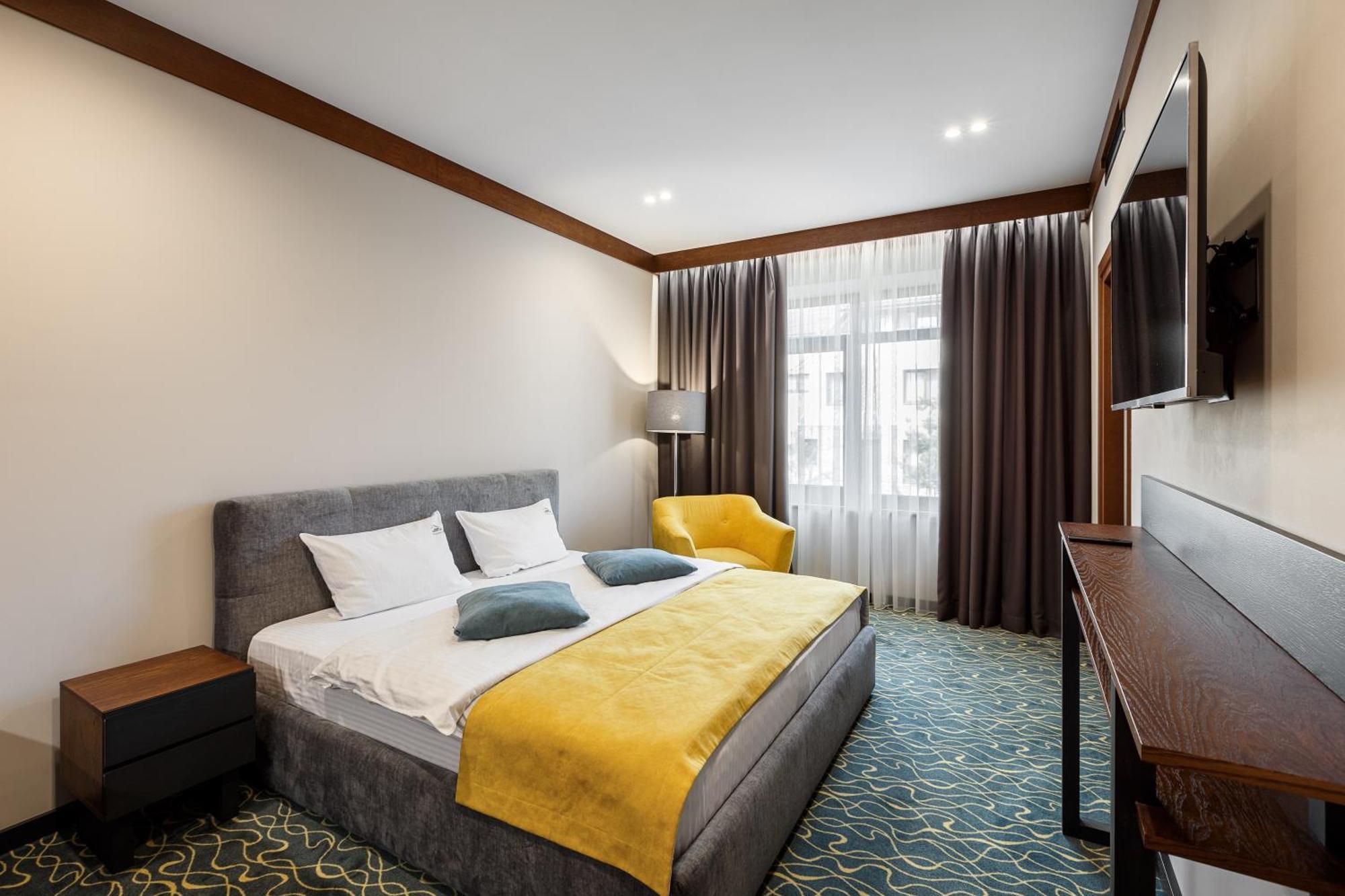 Ведмежа Гора Panorama Spa Resort Yaremche Room photo